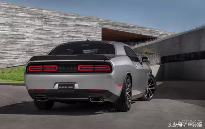 道奇挑战者新款旧款对比,道奇挑战者怀旧款有什么亮点