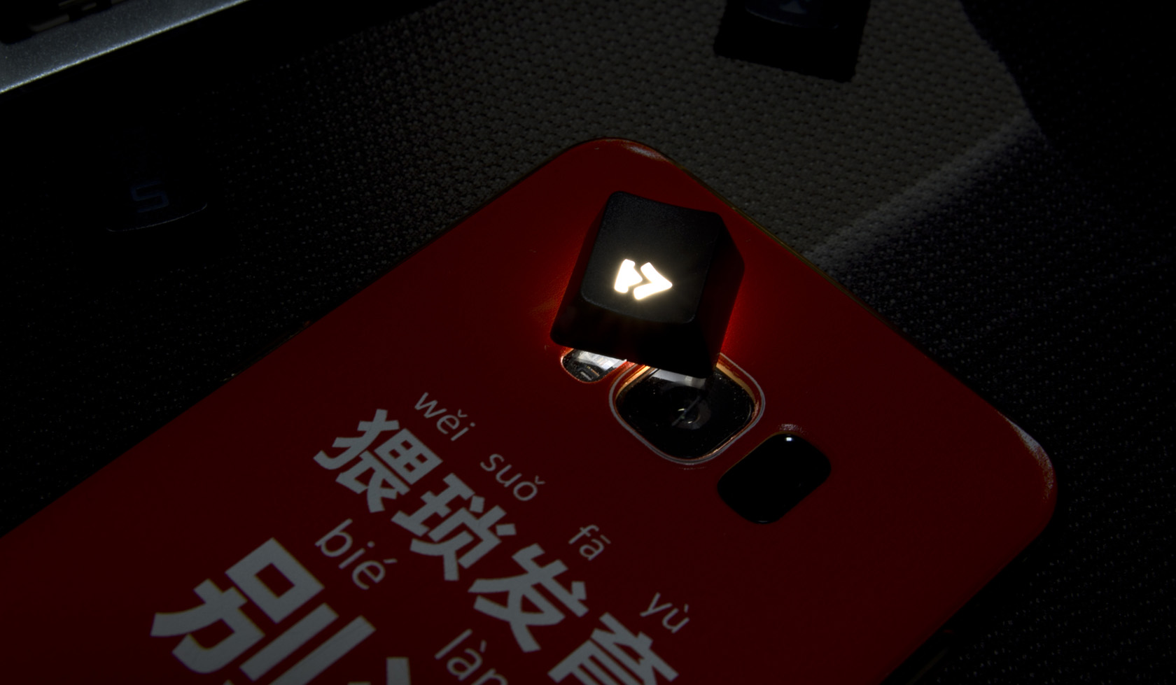 百元以内吃鸡神器推荐,灵逸黑寡妇键盘是什么轴