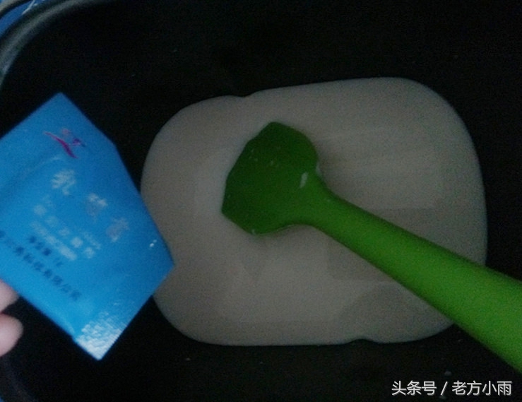 你还在买,含添加剂的果粒酸奶吗?自己在家做,口味多新鲜更放心