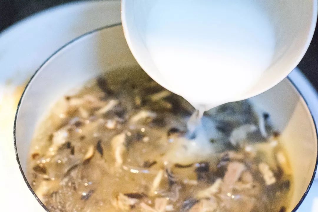 不用一分钱吃大餐,不用付钱就能吃鱼子酱