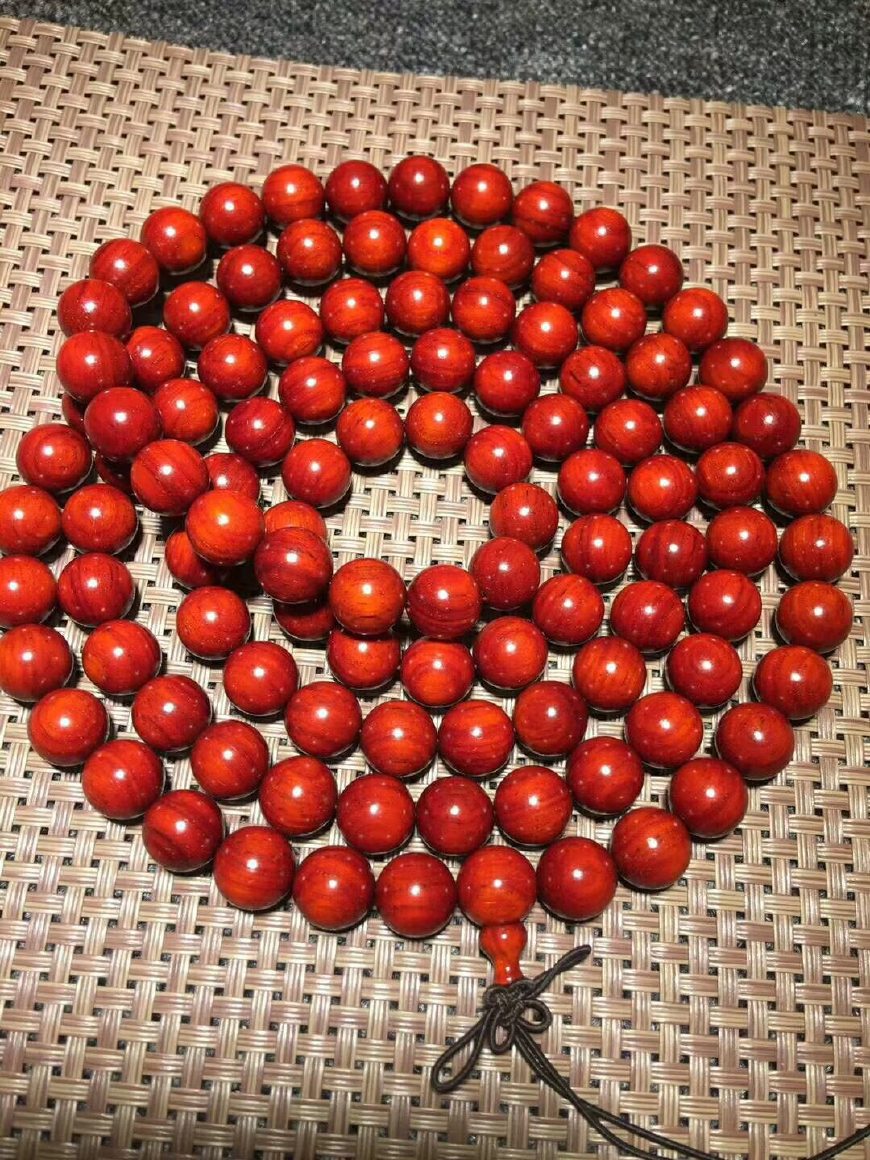 小叶紫檀大揭秘,小叶紫檀手串价格相差为何那么大