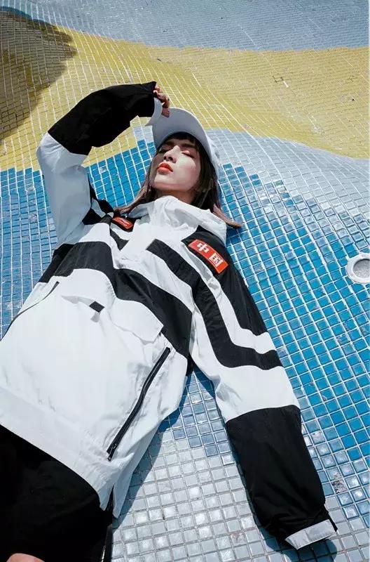 以后装逼就说我穿李宁的时候，你还在穿阿迪耐克