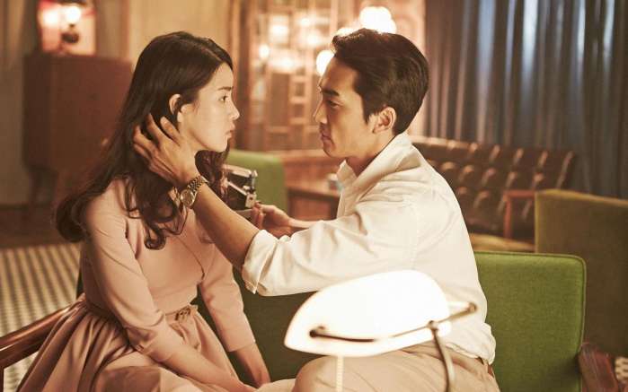 真正的爱情不是靠钱就能衡量的,真正的爱情是用心去看