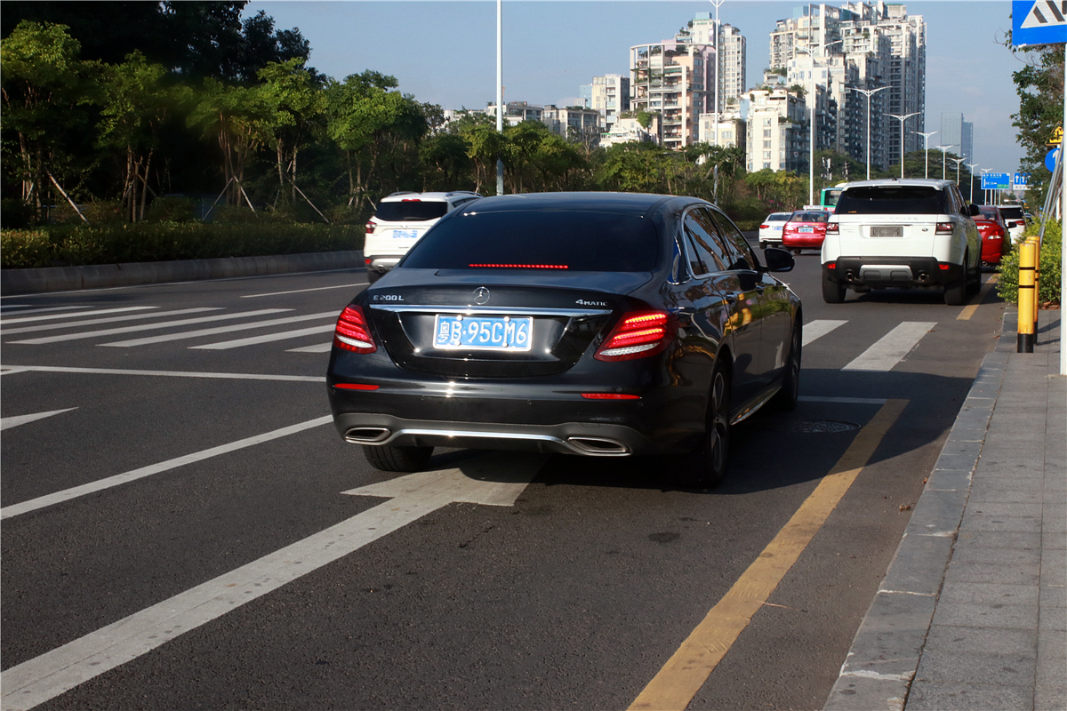 梦想拥有奔驰E的我却先买了华为随行WiFi