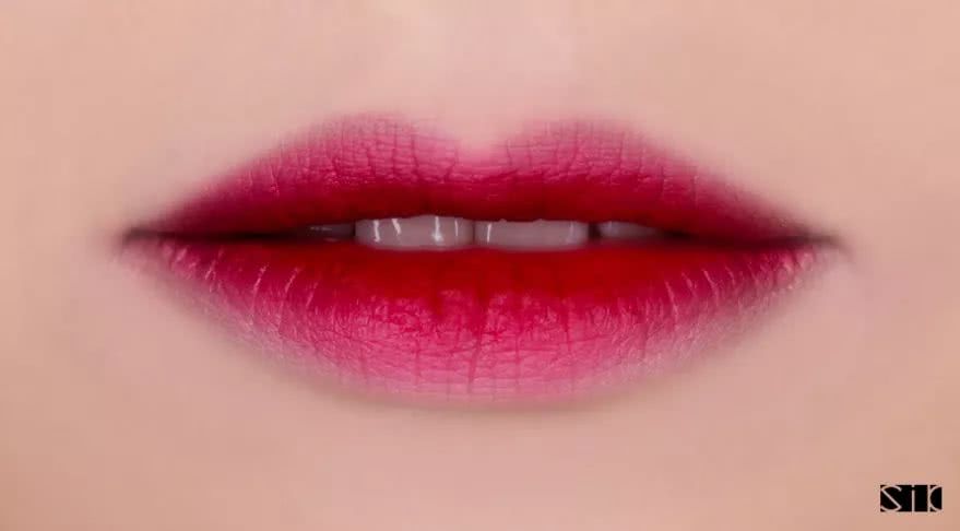 这个牌子出什么都火到断货,女生必须入一个