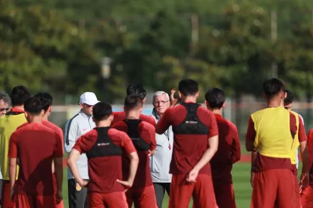 黄紫昌进4球视频,73分钟扳平比分替补上场的黄紫昌