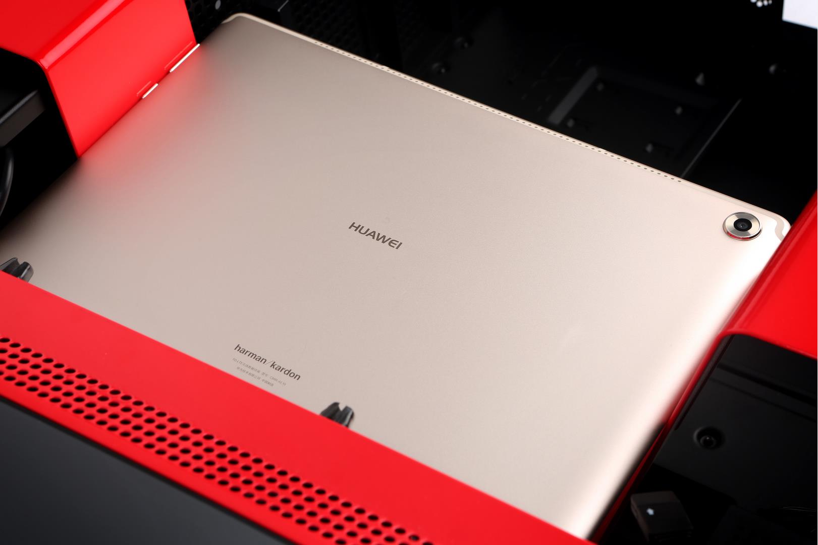 华为平板m5pro现在值得买吗,华为平板m5pro8.4寸和平精英画质