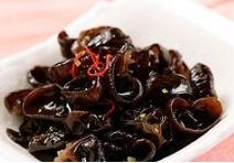 女性皮肤干燥怎么办,推荐几个食疗方法解决皮肤干燥问题