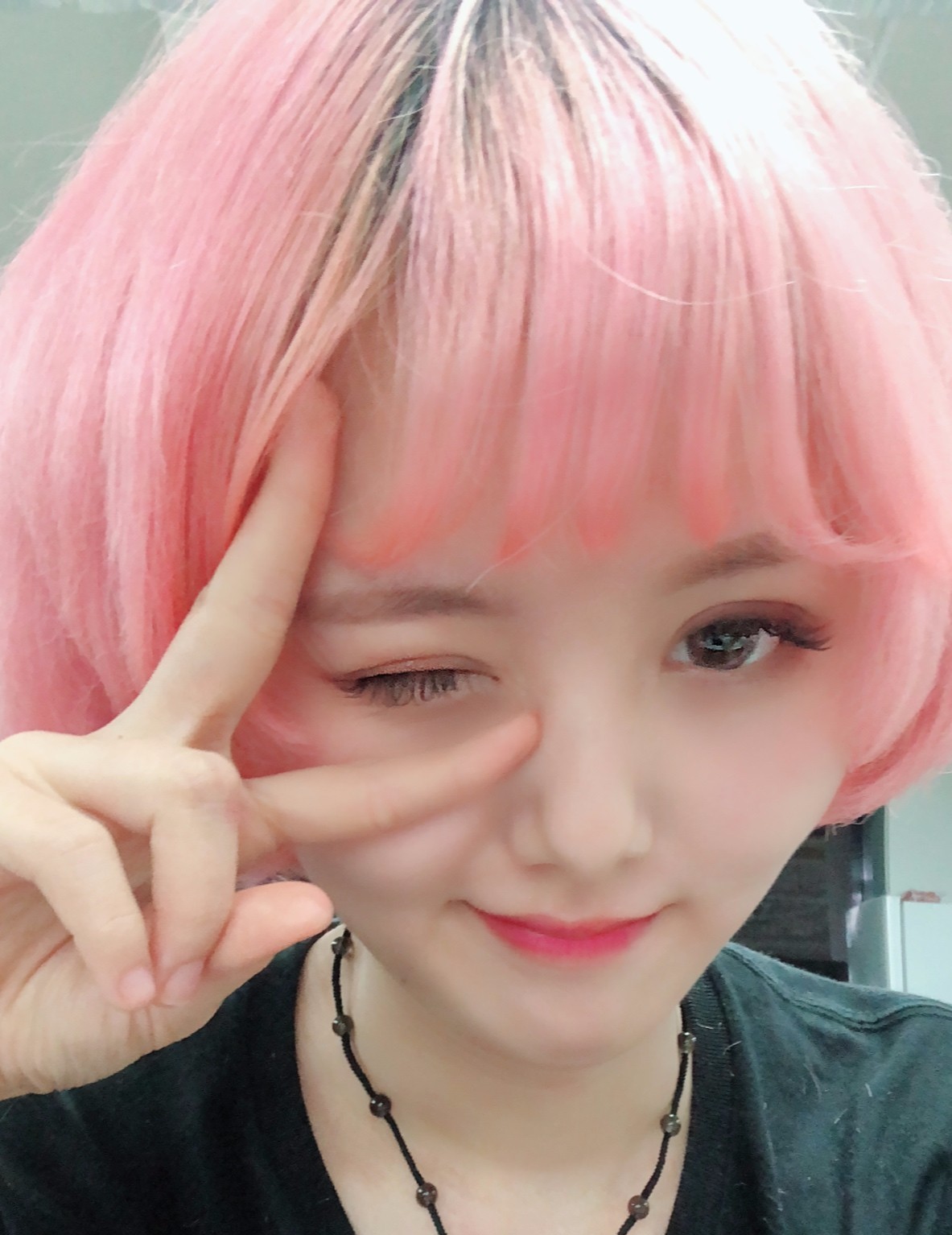 为什么敷面膜越敷越黑,为什么天天敷面膜脸还是很干呢