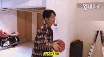 带有足球场的别墅,足球场别墅效果图