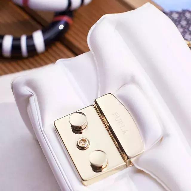 furla镂空限量款,furla2023年款