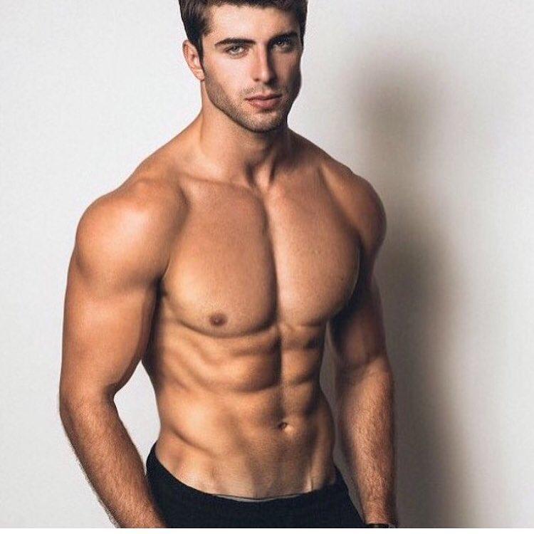 怎样练胸肌变大,如何锻炼胸肌变大的正确方法