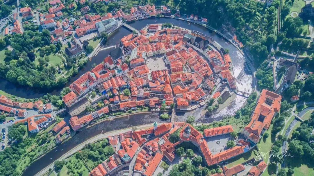 一杯咖啡50块钱,一杯咖啡5元