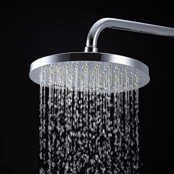 淋浴水流以前很大现在越来越小,入住一个月卫生间漏水