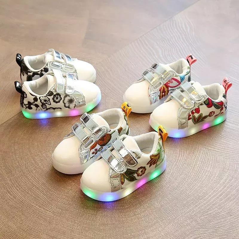 宝宝穿什么凉鞋对脚好,适合走路内八字宝宝穿的凉鞋