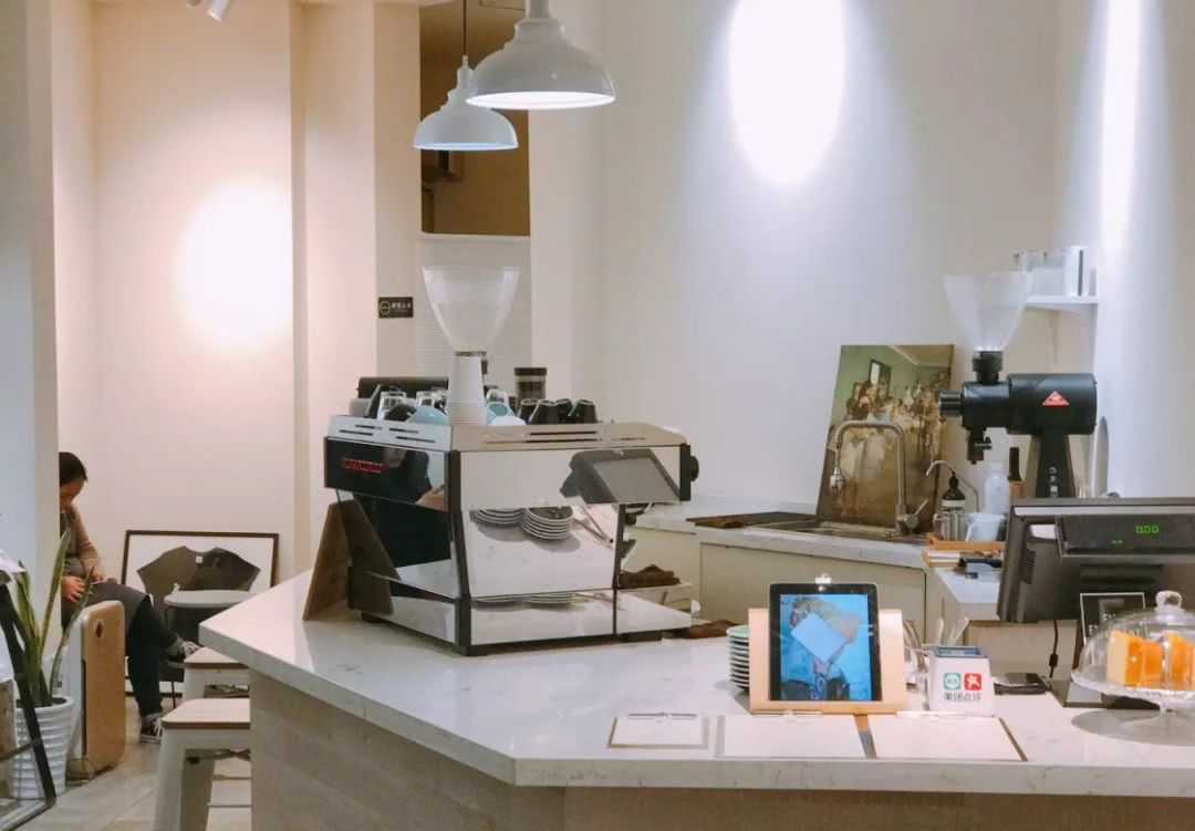 深更咖啡爱抚，我就让你睡不着哈哈！