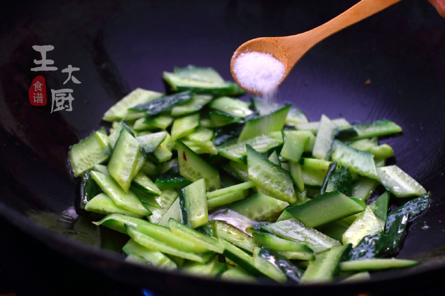 黄瓜炒鸡蛋最常见的家常做法,黄瓜炒鸡蛋最简单的做法