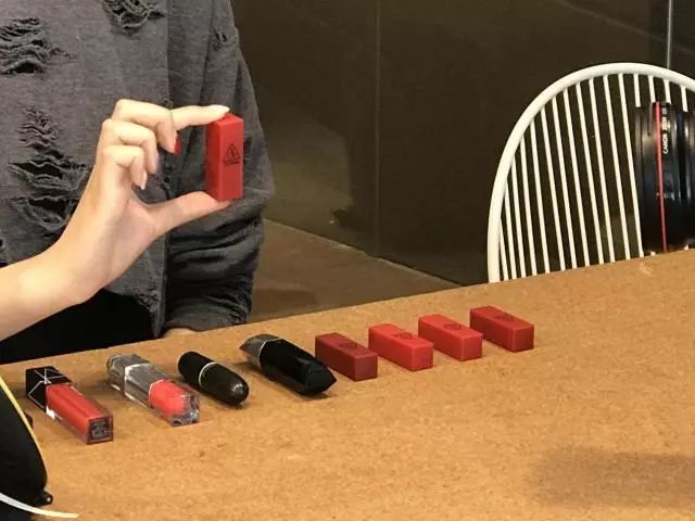 想和昕小薇一样成为专业时尚编辑么？昕小薇“三部曲”时尚编辑入门课来啦！