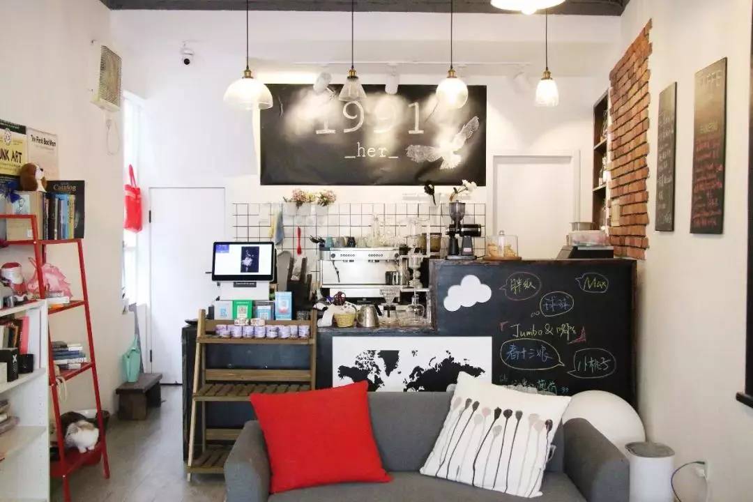 世界杯看球攻略图,又能看世界杯又能喝酒的地方