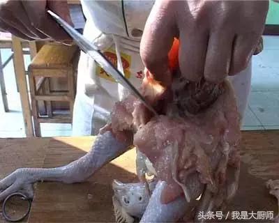 如何去鸡爪鸡骨最简单,大厨秘制凤爪做法