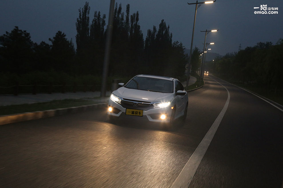 男人一生绕不过的两个点：思域和足球=激情和生活