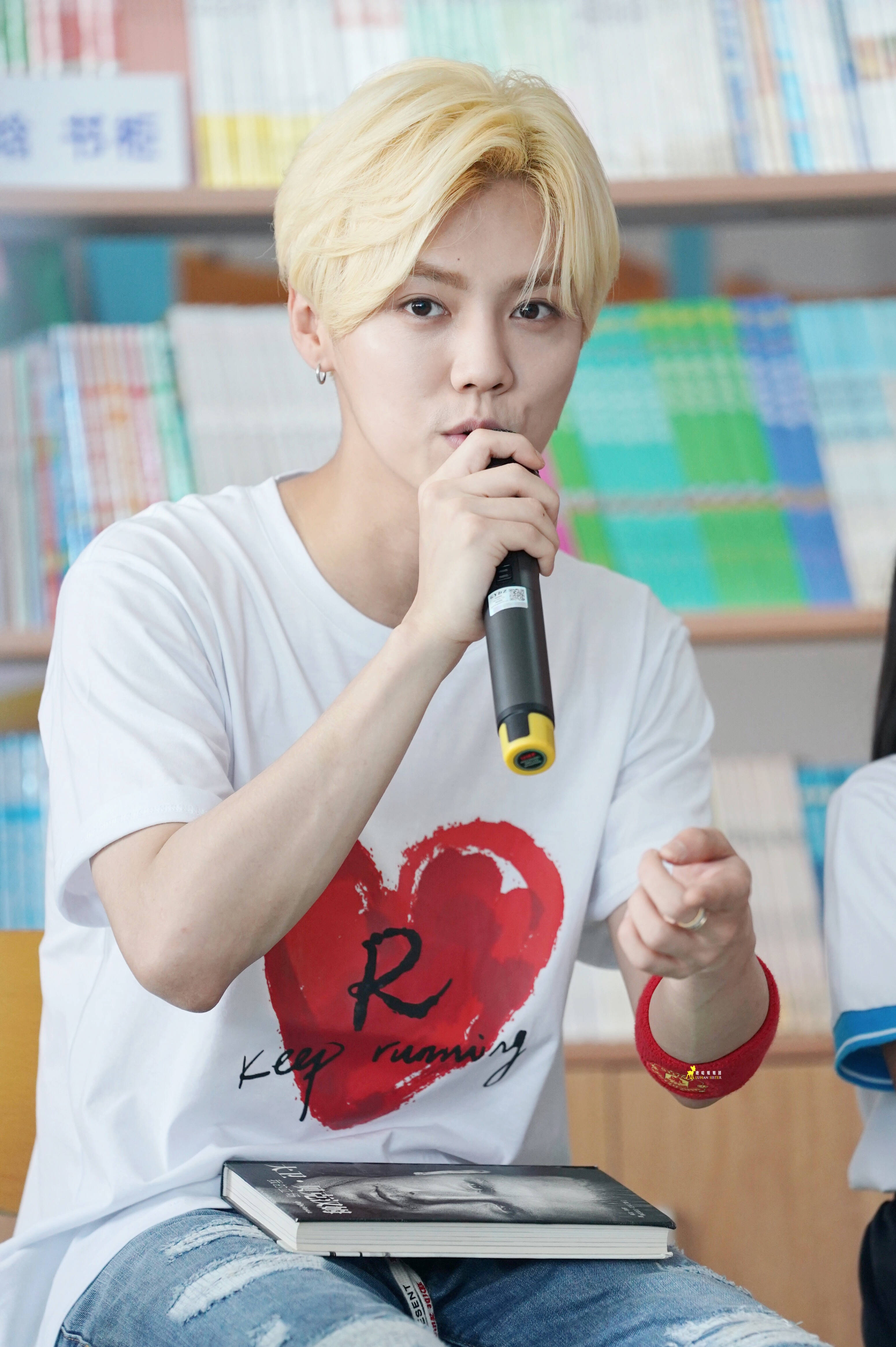 鹿晗参加康复训练,鹿晗公益我们的明天