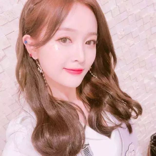 101小姐姐妆容,101小姐姐