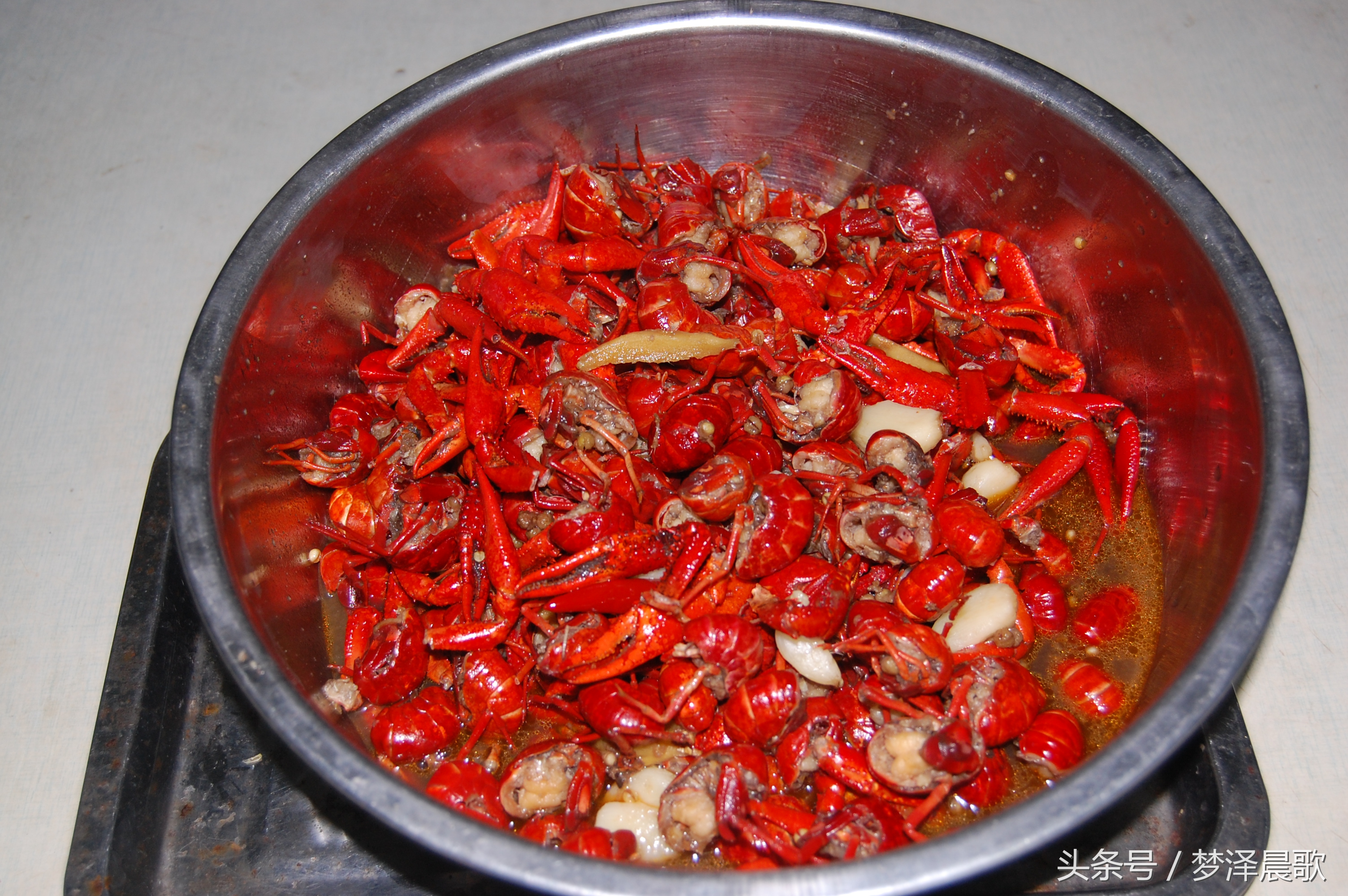 美食炖大龙虾超大的,孤独的美食龙虾