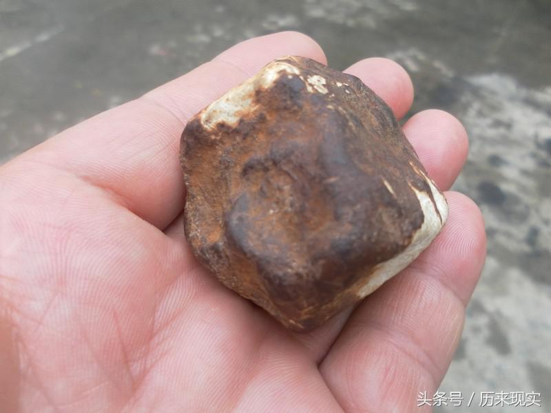 在地里挖出文物怎么处理,挖出的古物宝贝应该怎么处理