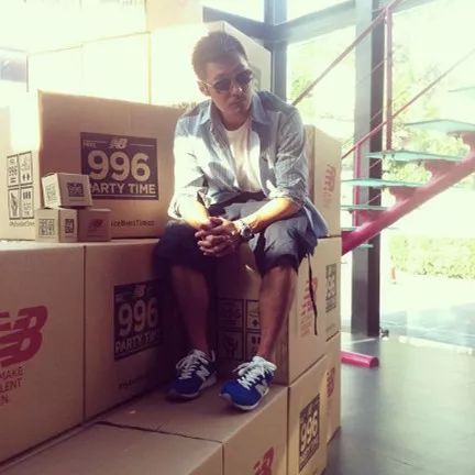 余文乐爱穿潮牌,余文乐当爸爸的视频