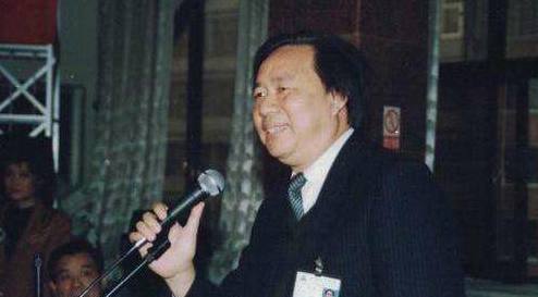 红塔山集团以前的老总叫什么,红塔山以前的老总