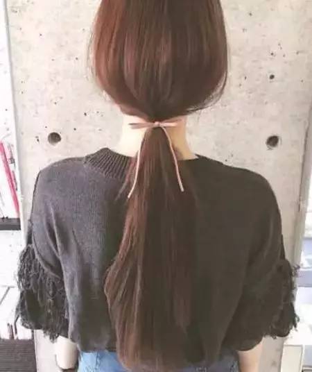 法式慵懒低马尾扎法,慵懒低马尾怎么扎好看