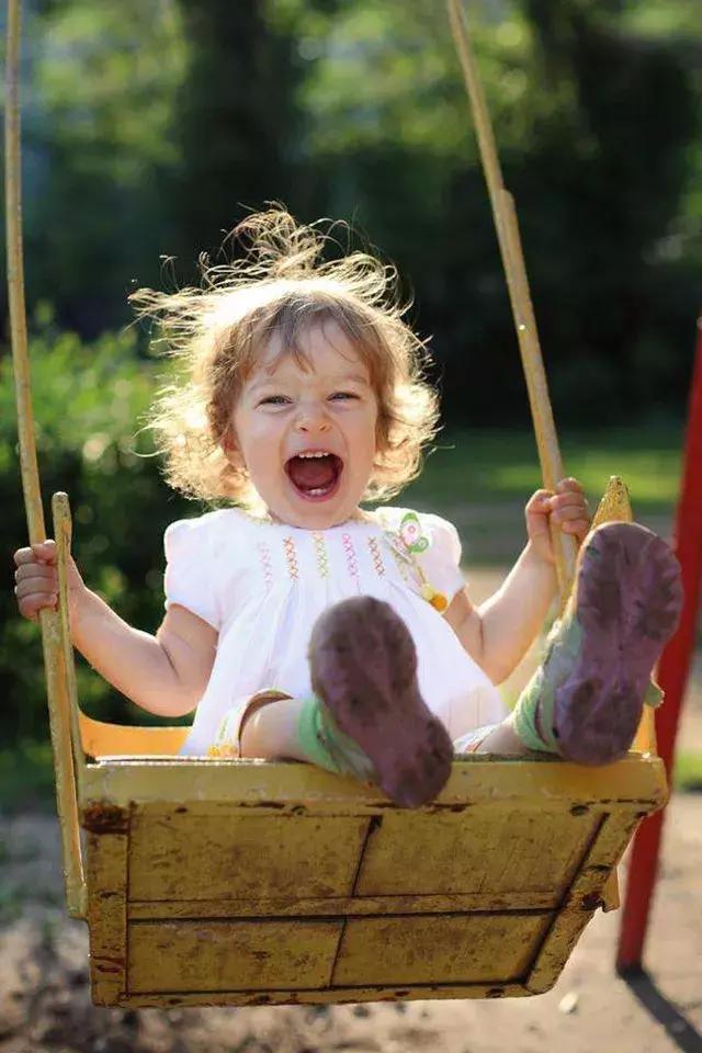 拍小孩首选镜头,拍儿童摄影姿势