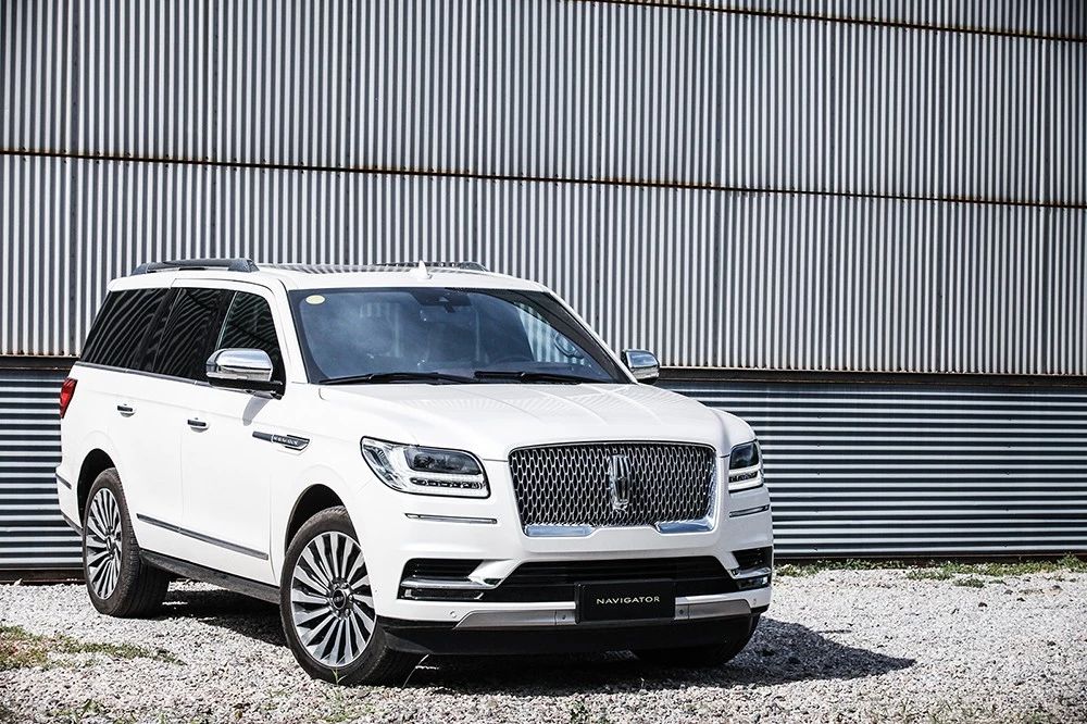 林肯20万至30万的SUV,最新款林肯领航员太霸气了