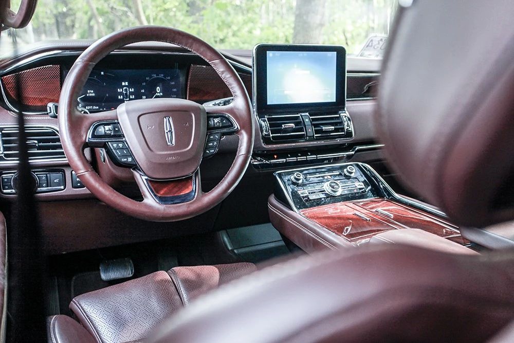 全新林肯领航员试驾视频,全尺寸suv课代表试驾林肯领航员