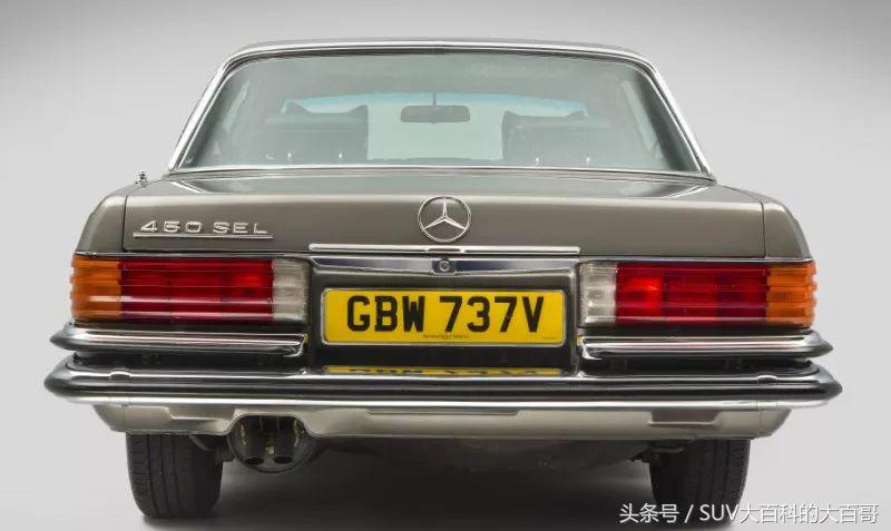 人在家中坐祸从天上来配图,大众有趣的汽车尾标