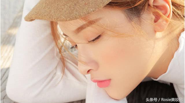 脸上长闭口粉刺应该怎么办,消灭额头粉刺闭口