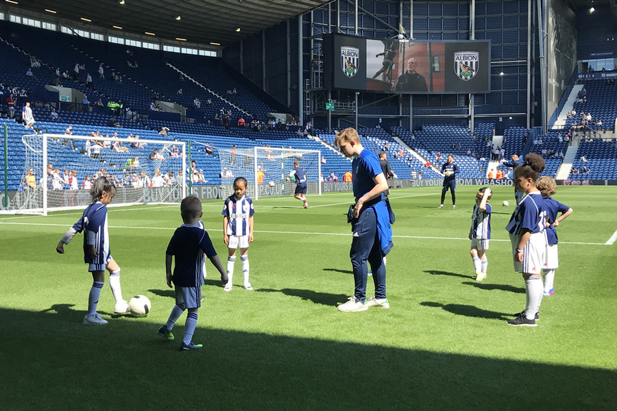 怎样恢复孩童的当下状态,成年人变回小孩的两种最快的方式