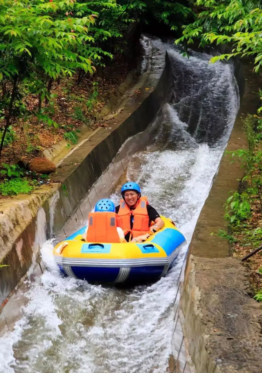 抛开空调WiFi西瓜，让博罗给你一个最美的“湿身”理由！