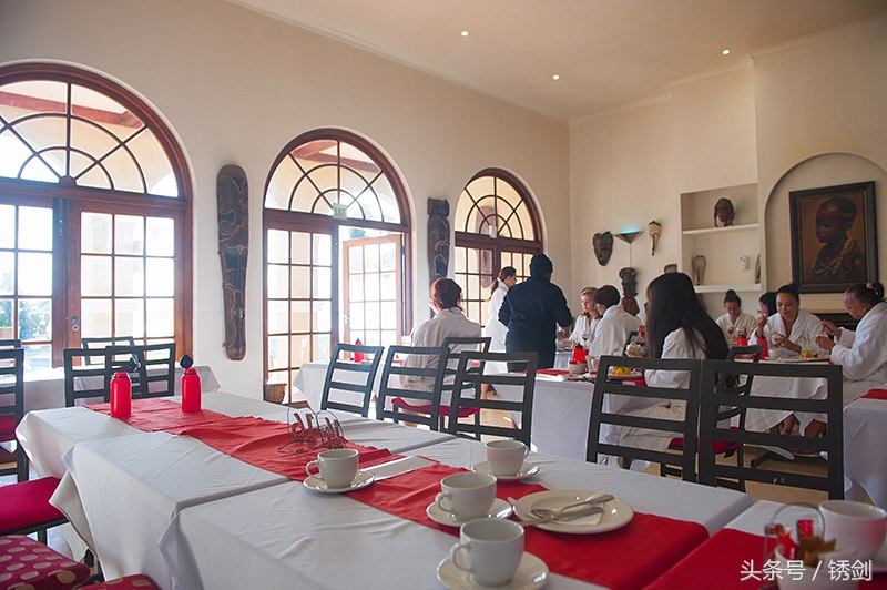 让人无法淡定的非洲SPA，黑人妹子让你体会什么是妙不可言！