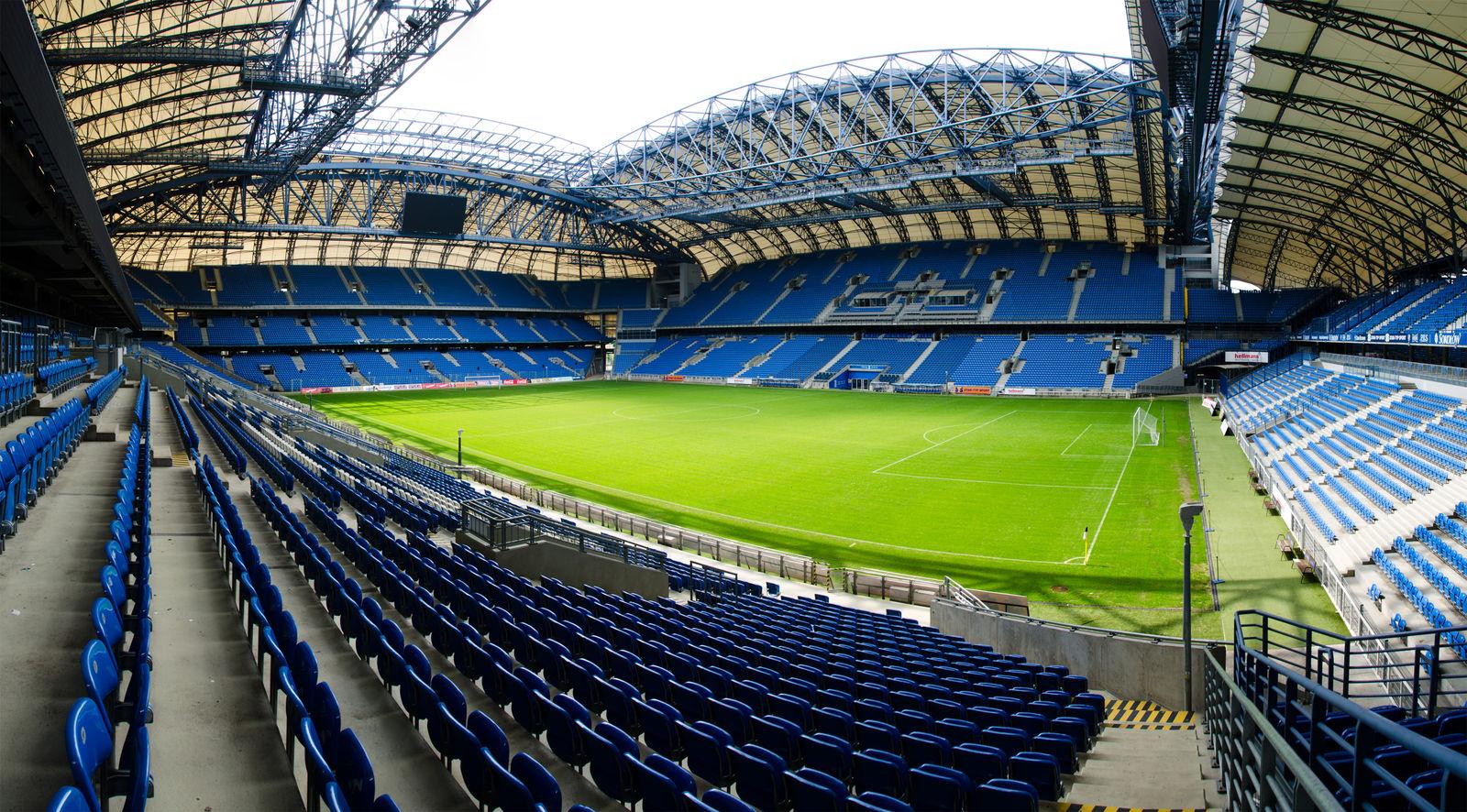 荷兰vs波兰什么球场,欧洲国家足球厉害吗