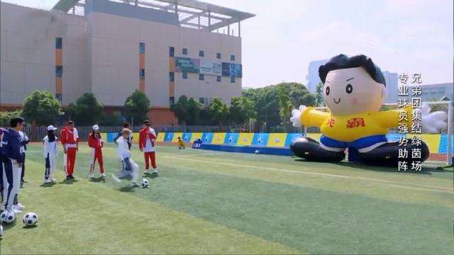 鹿晗踢球怎么样,鹿晗踢球咋样