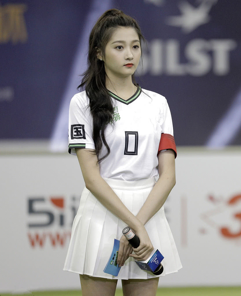 关晓彤足球装,关晓彤vs鹿晗