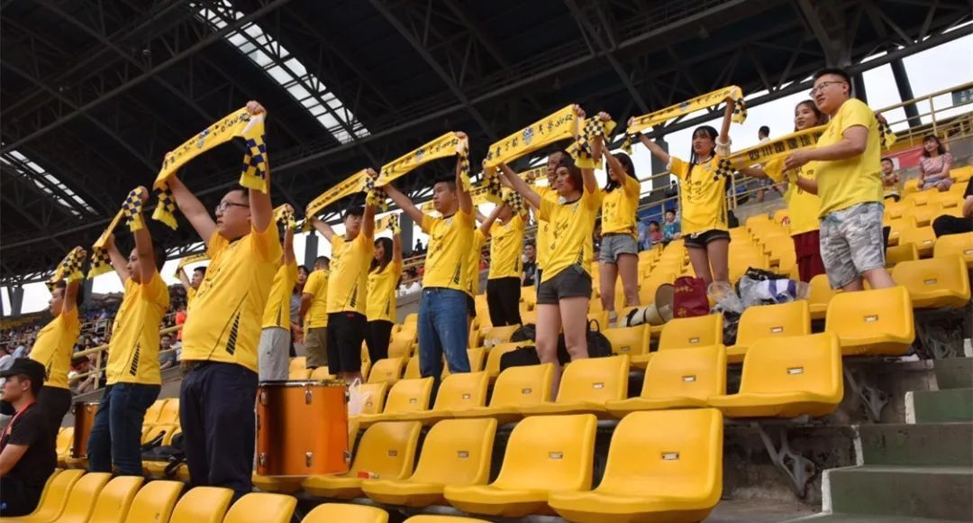 四川足球比赛氛围,四川足球最新消息今天