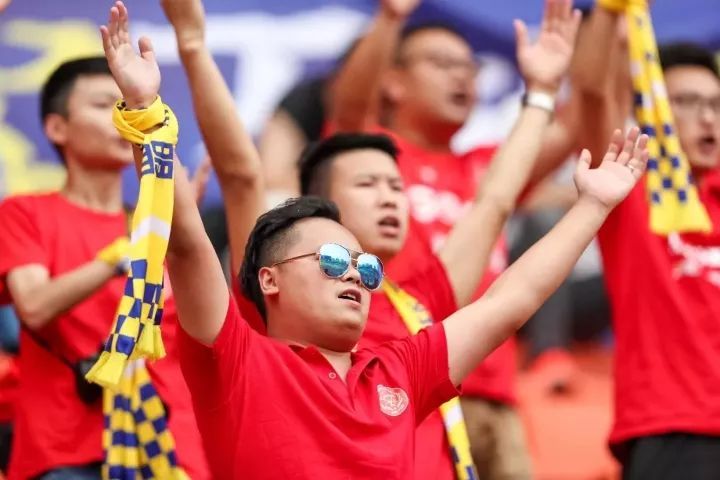 四川足球比赛氛围,四川足球最新消息今天