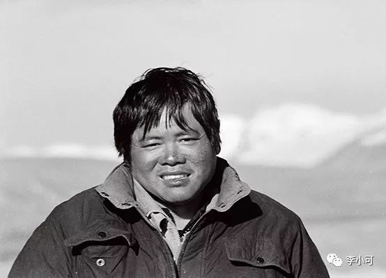 画家的画夹：李小可后背上的份量