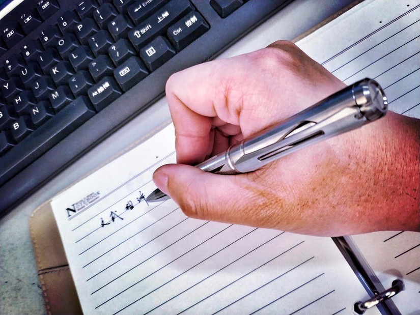 奈特科尔ntp31战术笔评测,奈特科尔ntp21战术笔评测