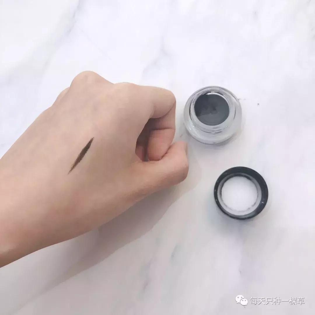 周冬雨最新眼妆教程,周冬雨同款单眼皮眼妆教程