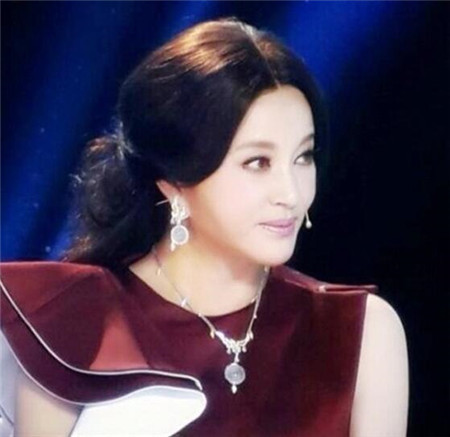 刘晓庆谈坐牢后,刘晓庆回忆因逃税入狱