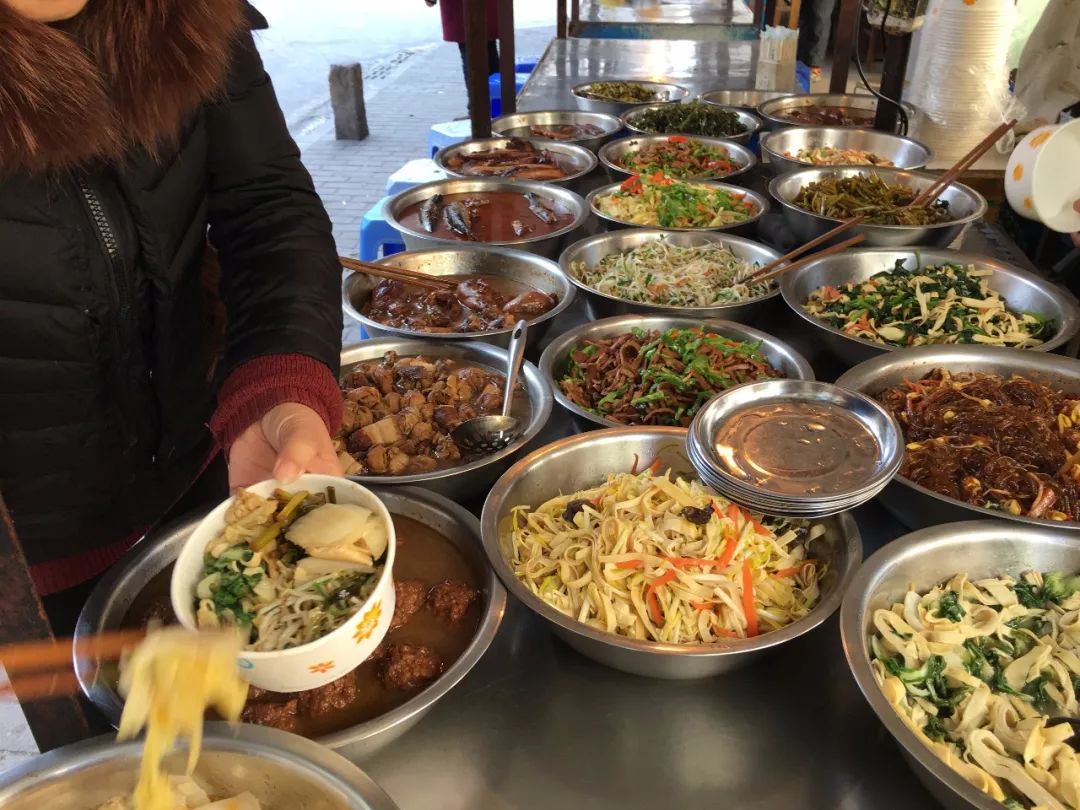 香铺营，一个与德基一街之隔的地方